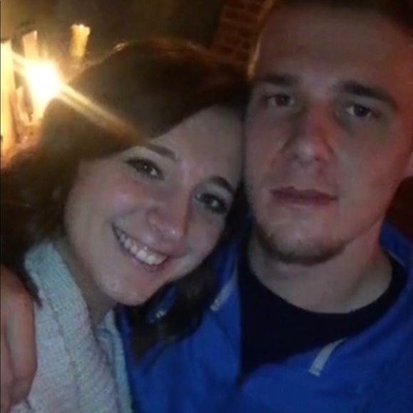 Meet your Posher, Taylor - Picture 5 of 7